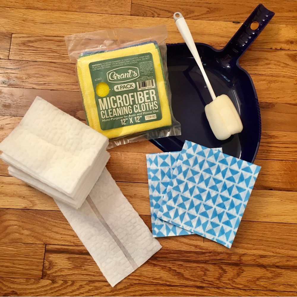 LP NWOT Bundle of 5 House Cleaning Supplies | Swiffer Dry Pads + More